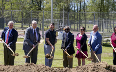 Hinds CC names tennis courts after longtime coach, educator