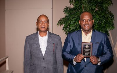 Hinds presents 37 departmental student awards