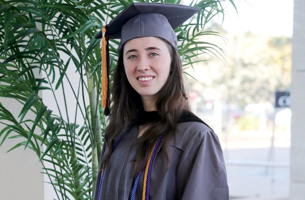 Hinds CC graduates 900 students during fall ceremonies